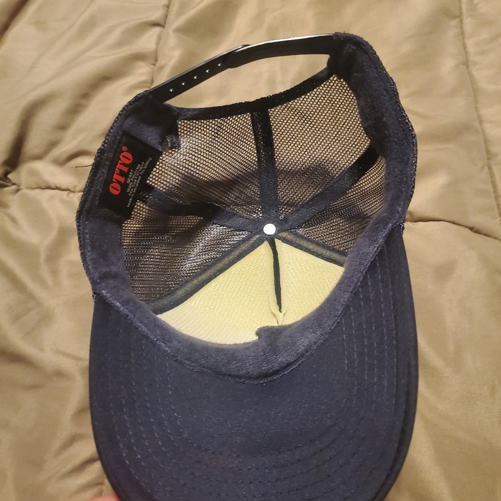 Hat - Picture 3 of 3